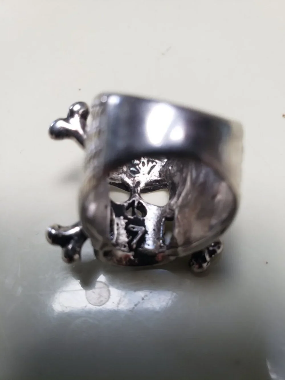 G&S Skull & Crossbones Biker Ring Size 6.25 Silver Tone 1987 vintage